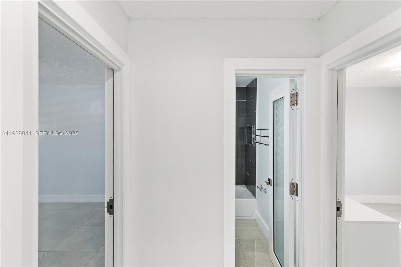 EL PRADO XIV CONDO - Residential Lease