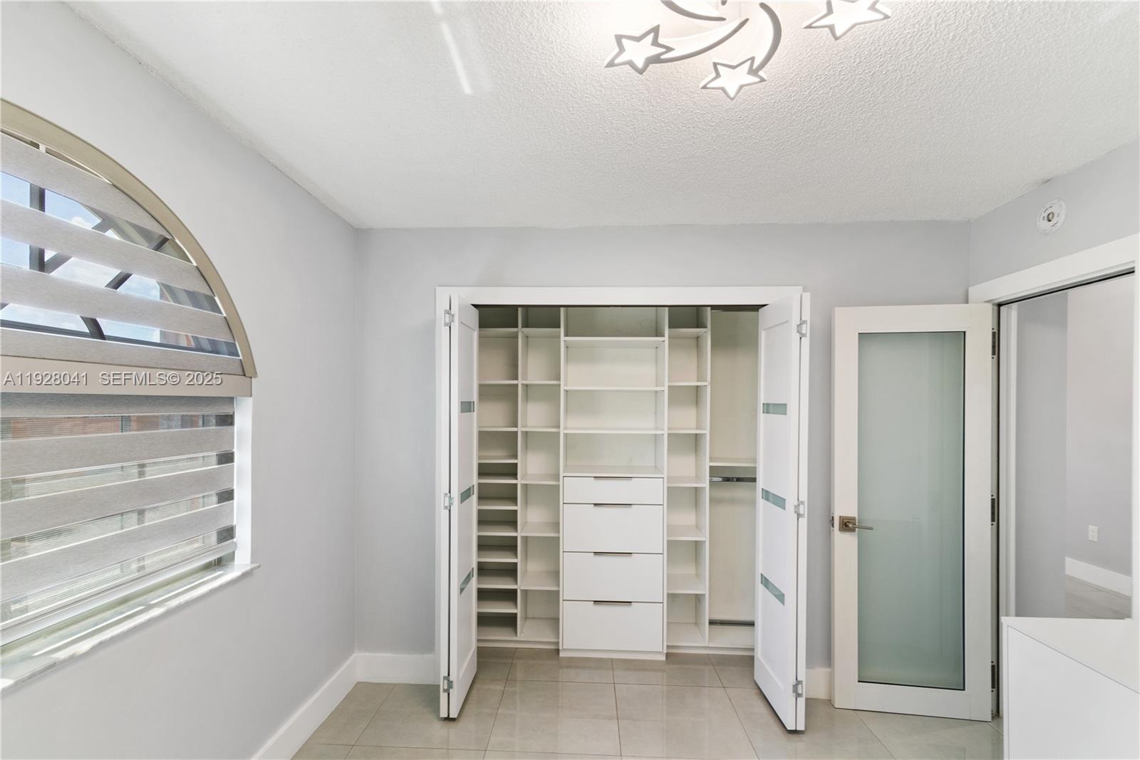 EL PRADO XIV CONDO - Residential Lease