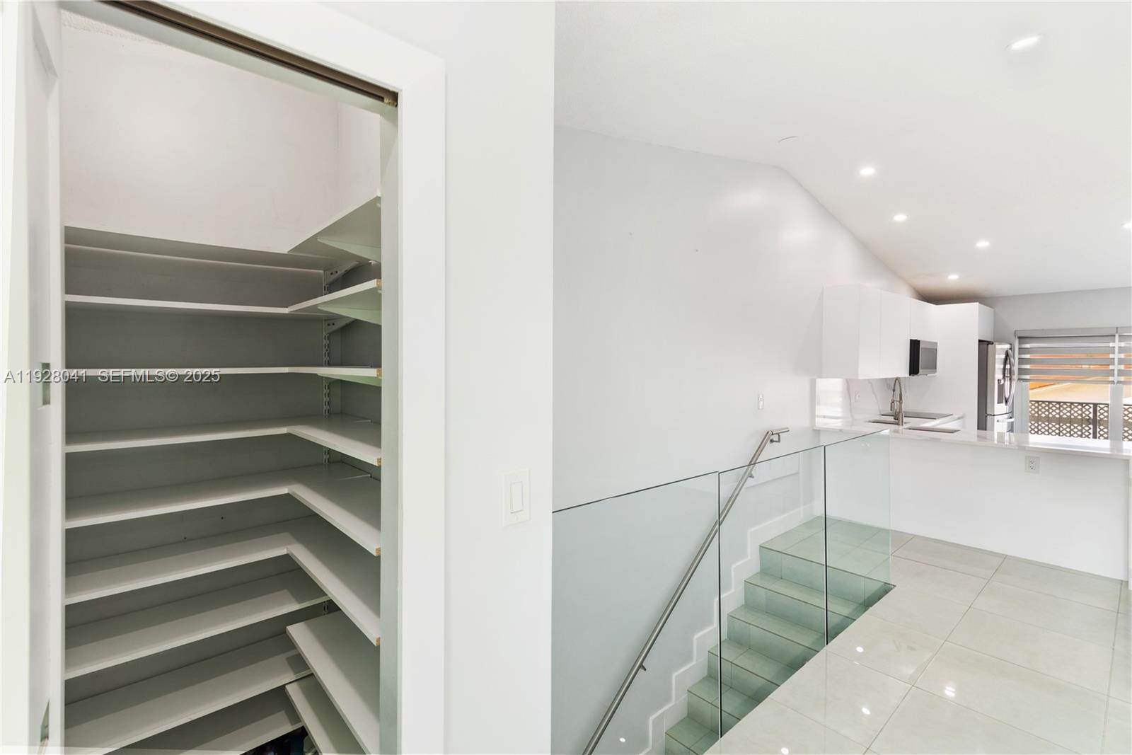 EL PRADO XIV CONDO - Residential Lease