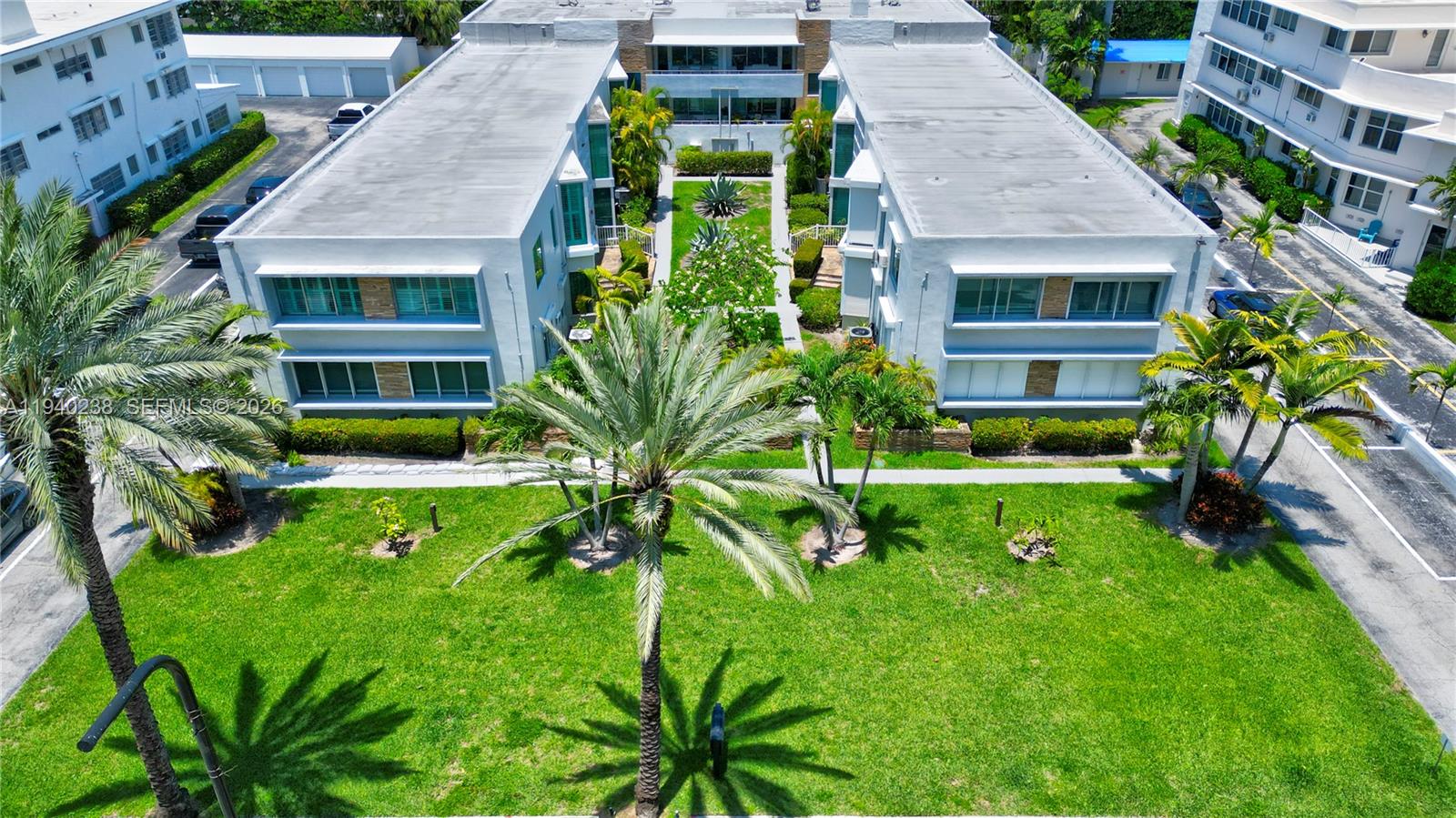 10178 Collins Ave 107