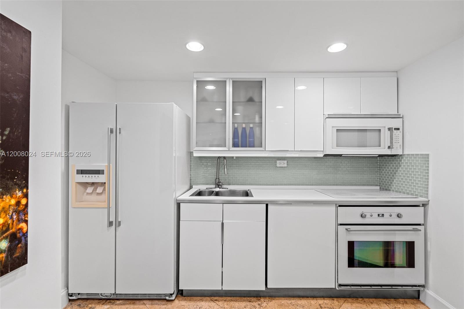 FOUR AMBASSADORS CONDO PH - Residential