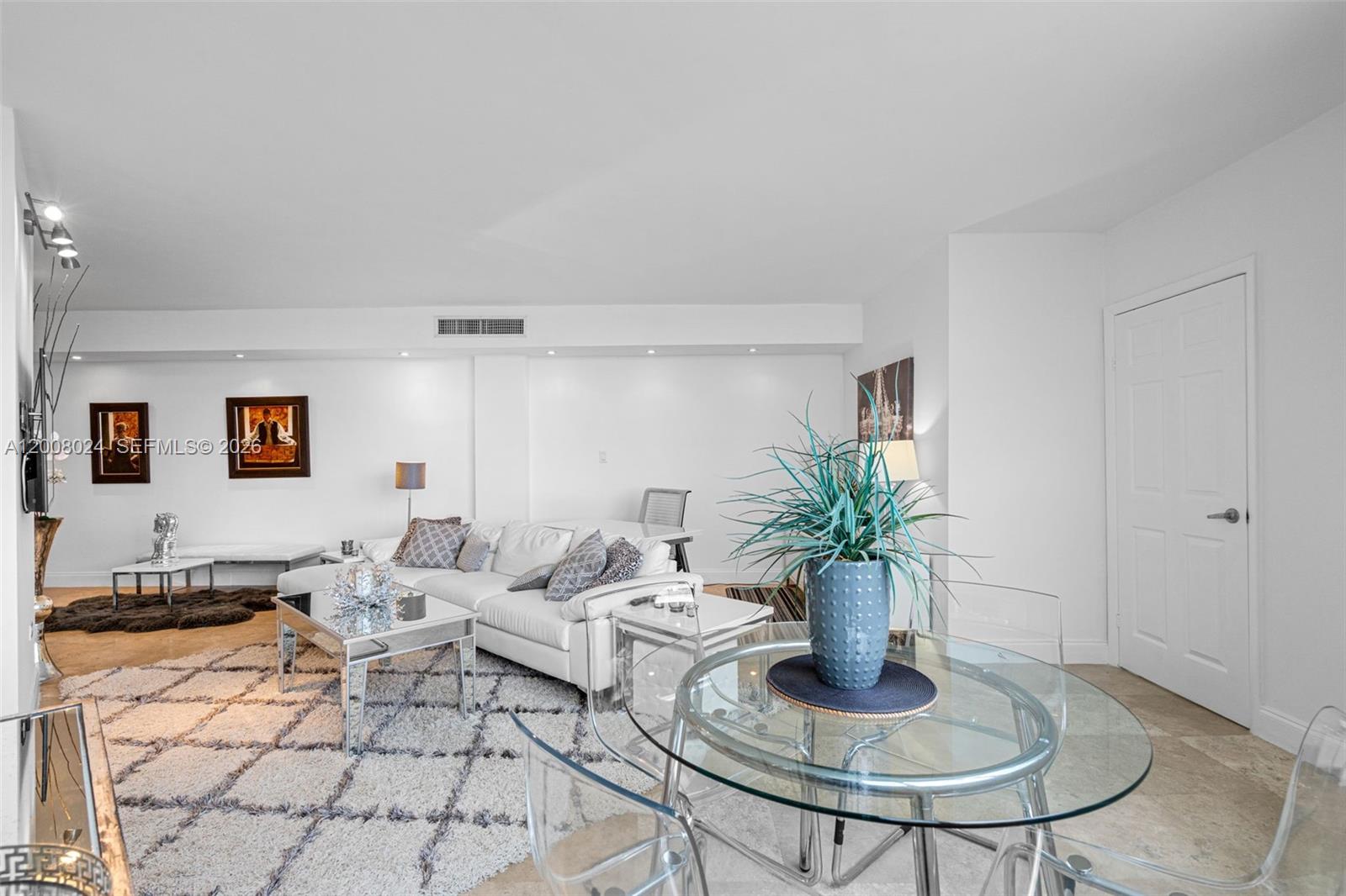 FOUR AMBASSADORS CONDO PH - Residential