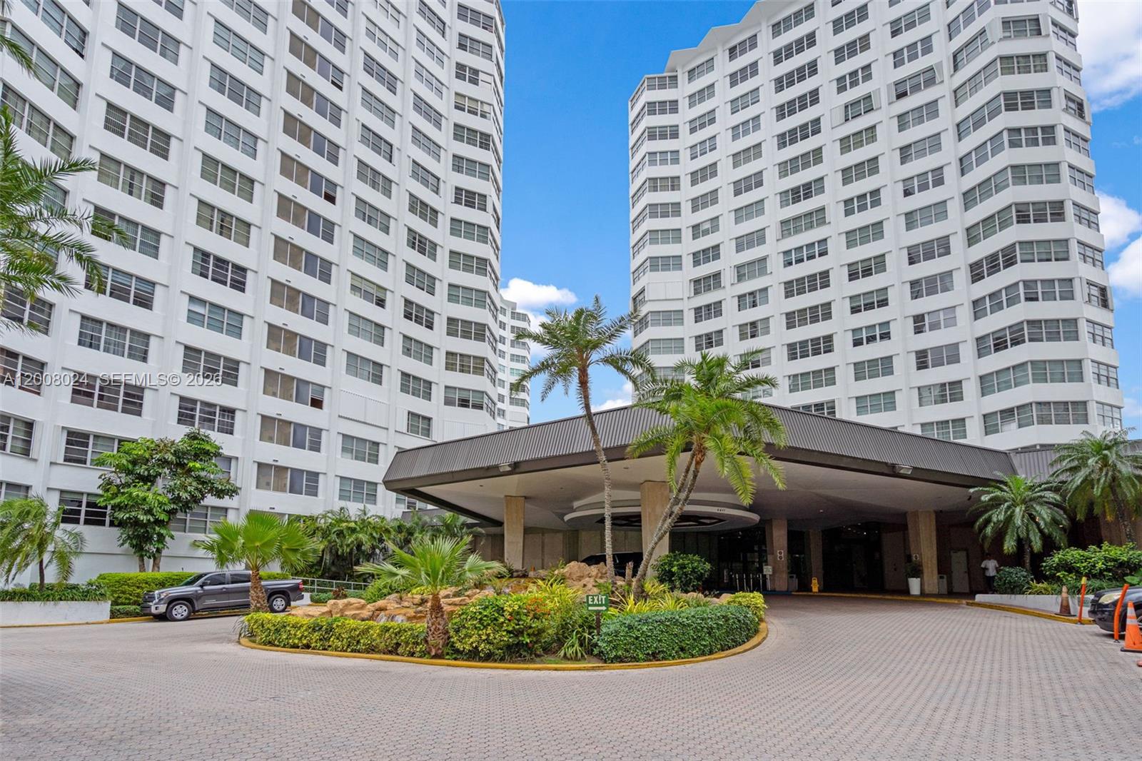 FOUR AMBASSADORS CONDO PH - Residential