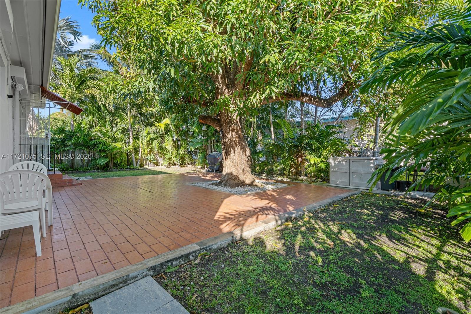 ALTOS DEL MAR NO 4 - Residential