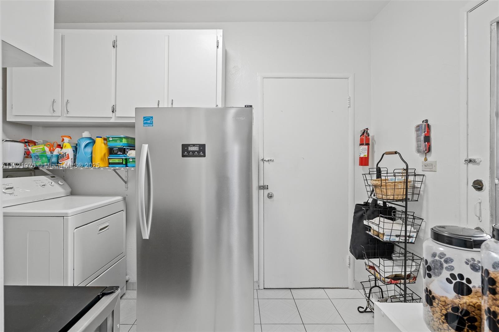 ALTOS DEL MAR NO 4 - Residential