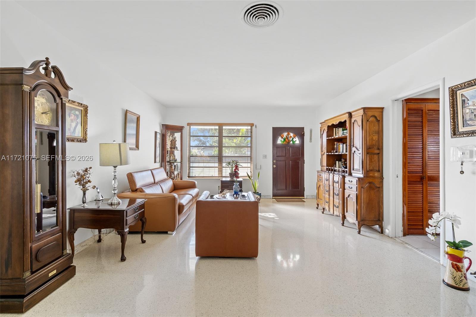 ALTOS DEL MAR NO 4 - Residential