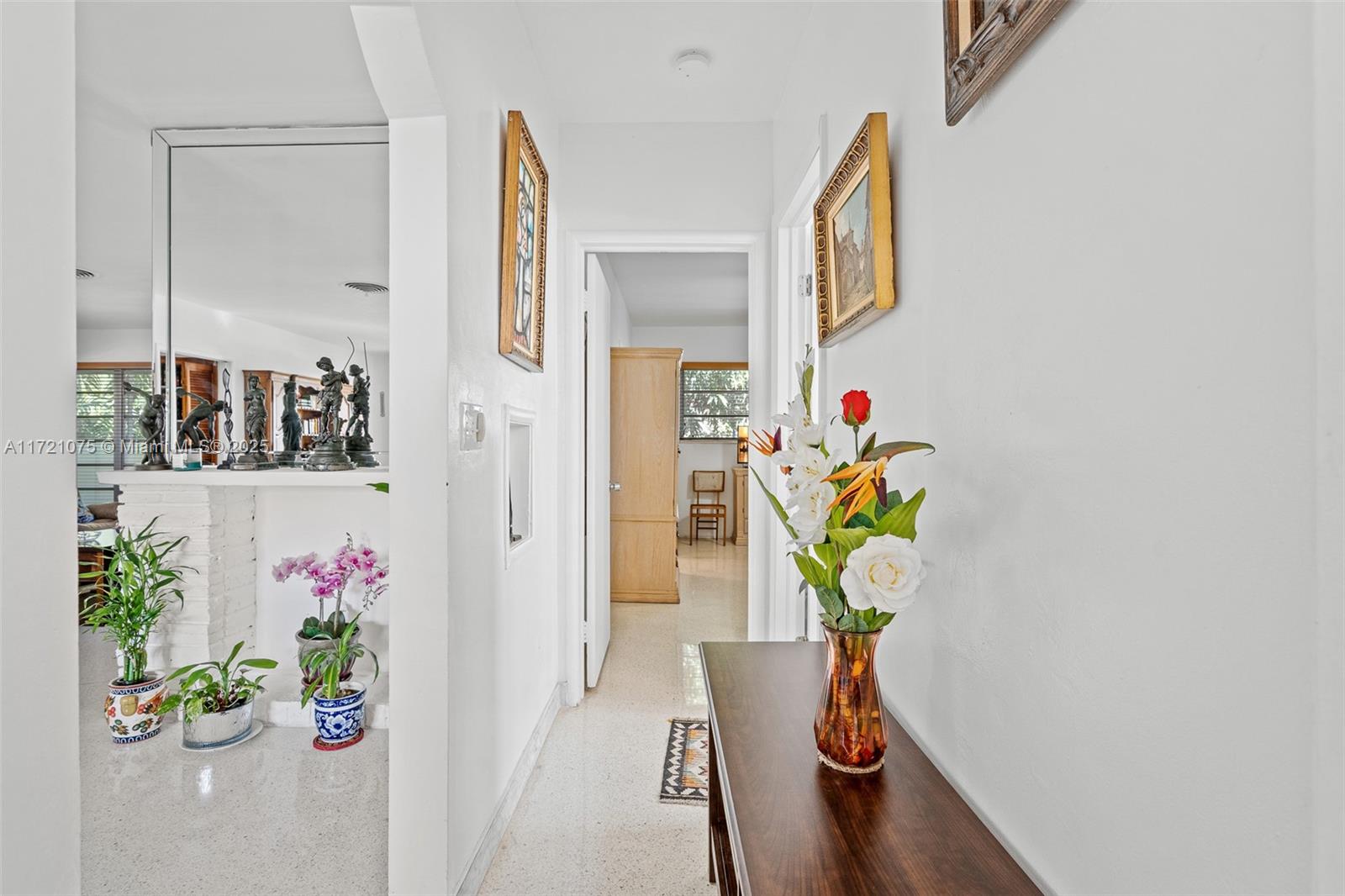 ALTOS DEL MAR NO 4 - Residential