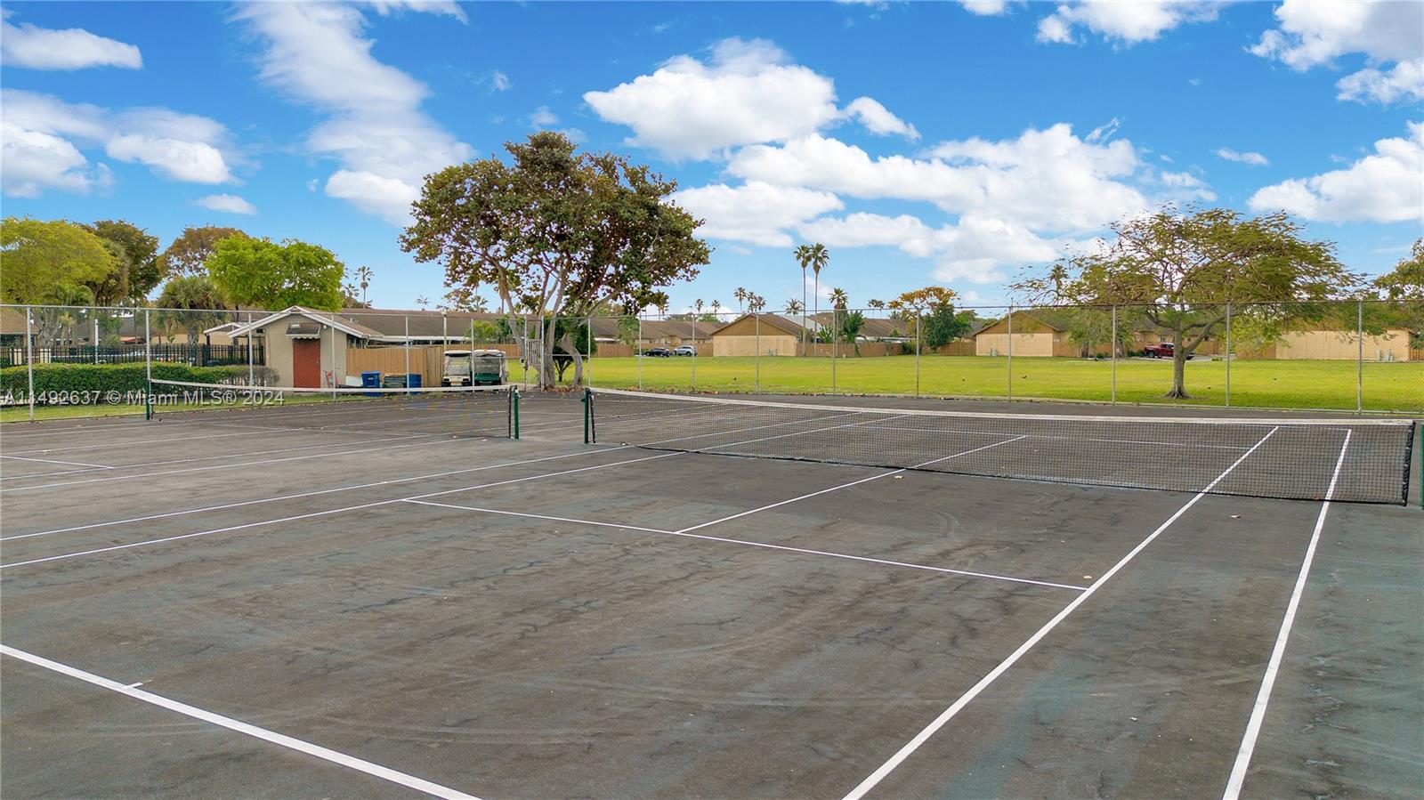 COUNTRY LAKE MANORS TOWNH - Residential Lease