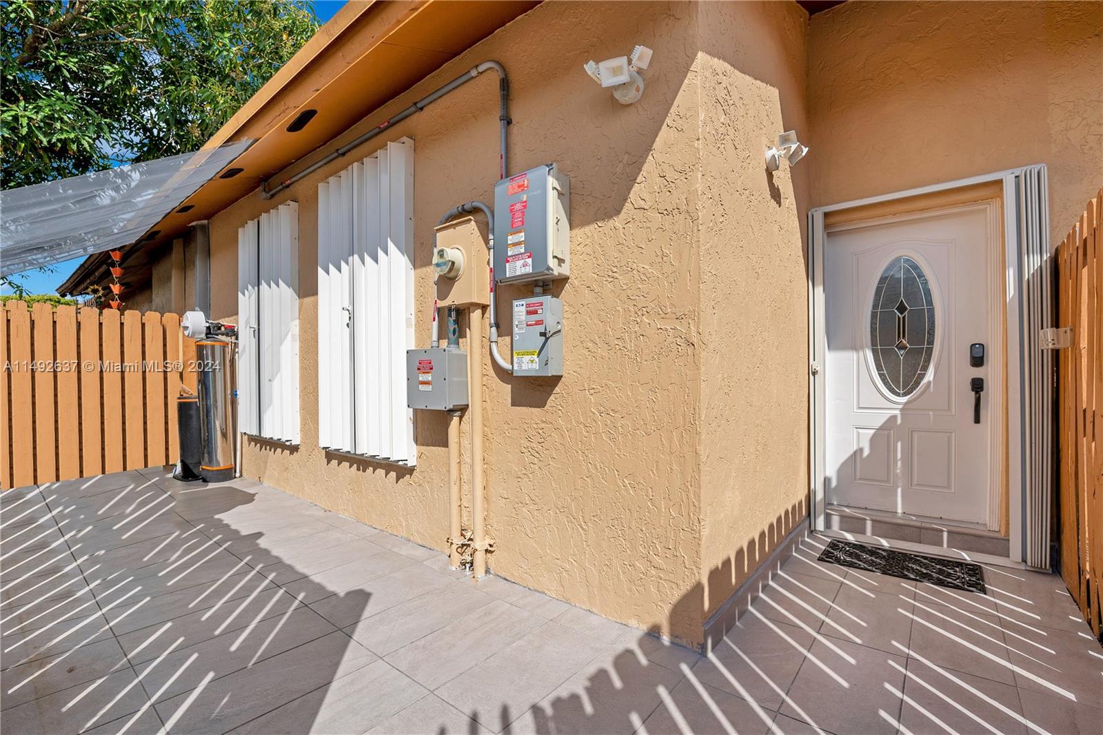 COUNTRY LAKE MANORS TOWNH - Residential Lease