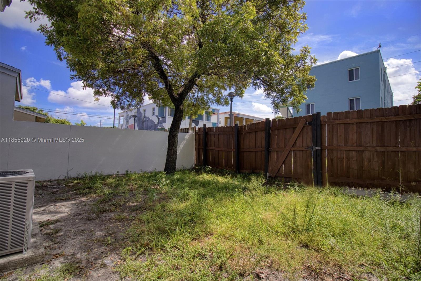 1806 NW 1st Ave