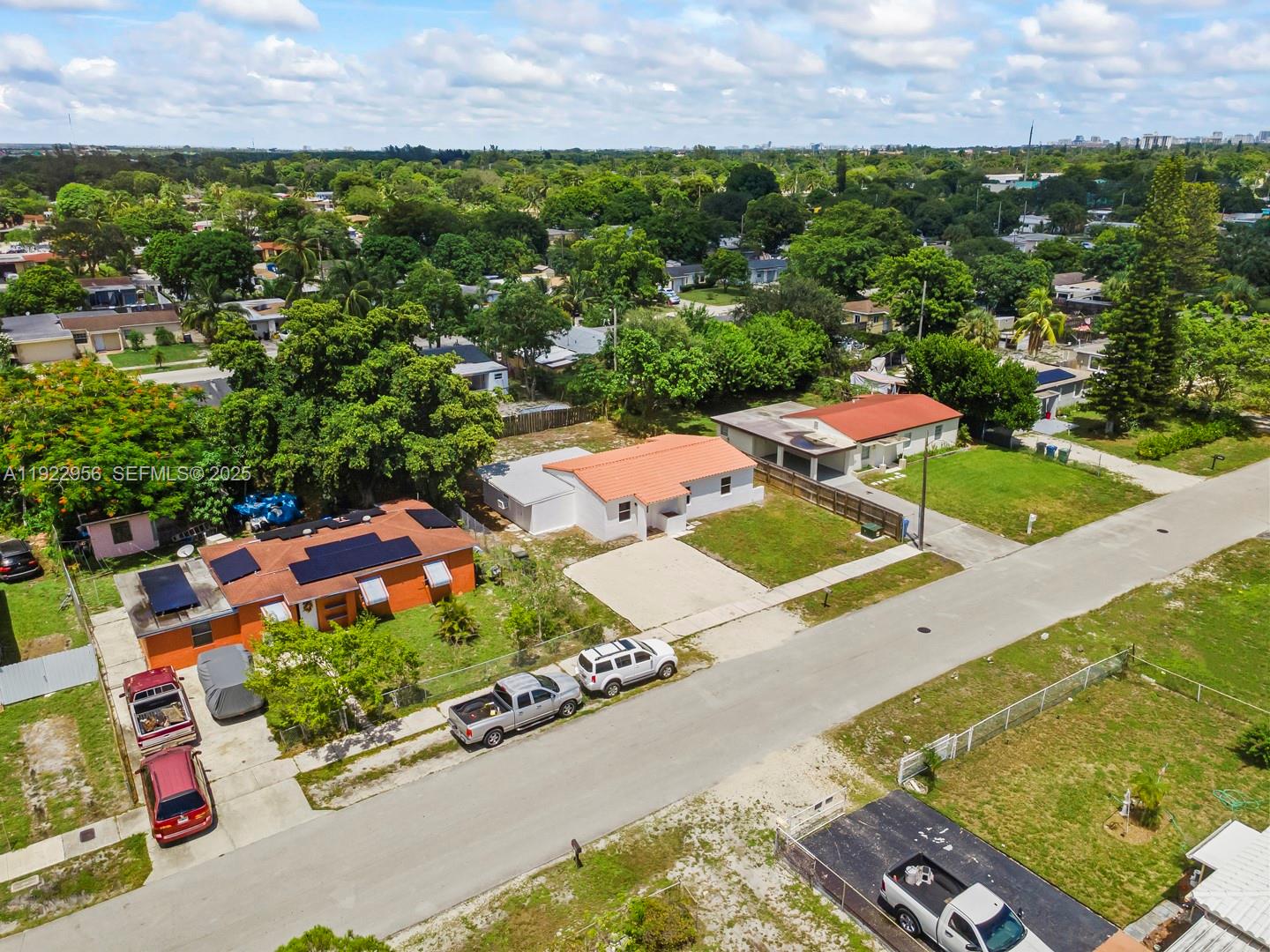 LAUDERDALE MANORS AMD PLA - Residential