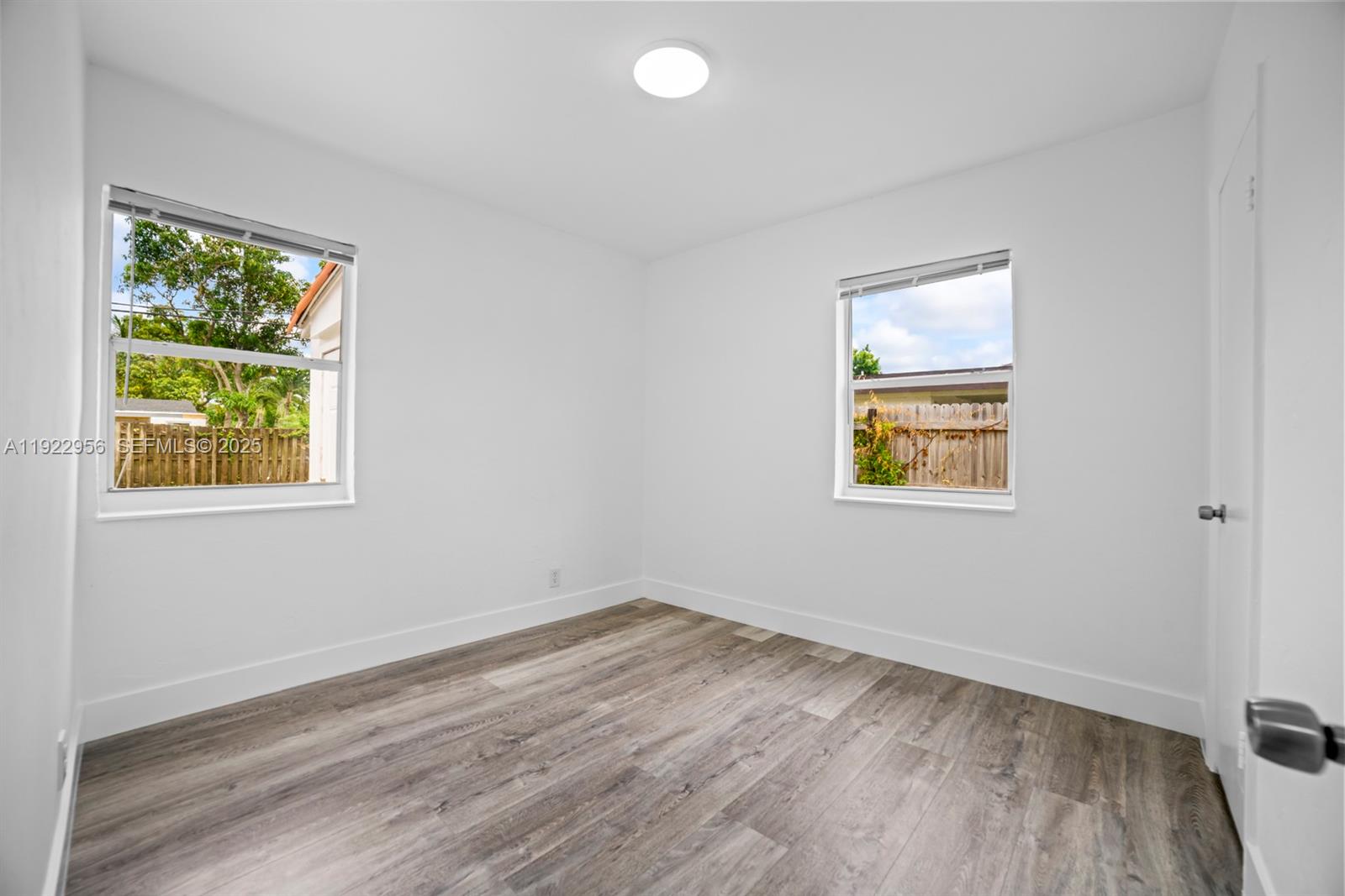 LAUDERDALE MANORS AMD PLA - Residential