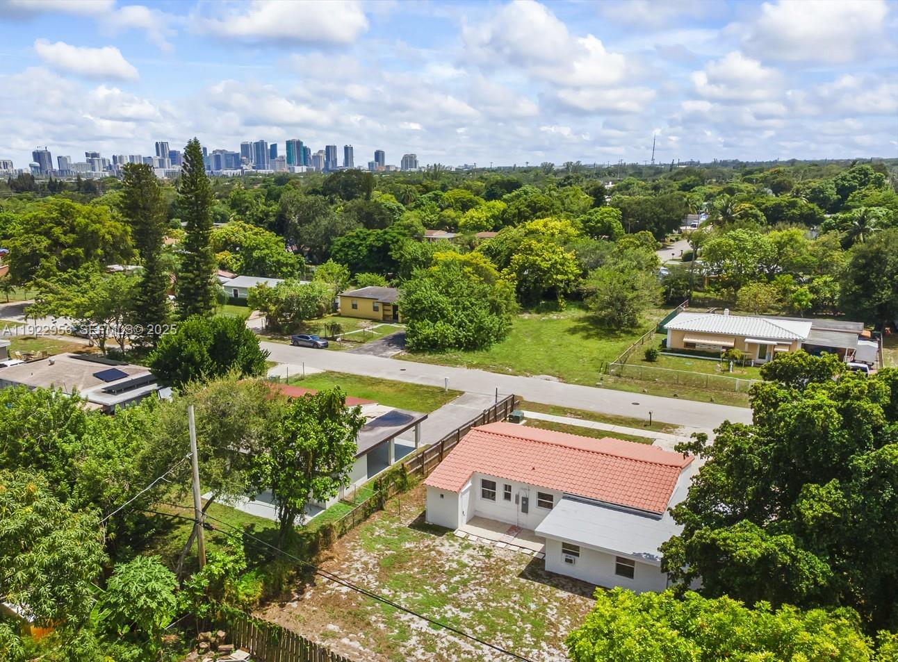 LAUDERDALE MANORS AMD PLA - Residential