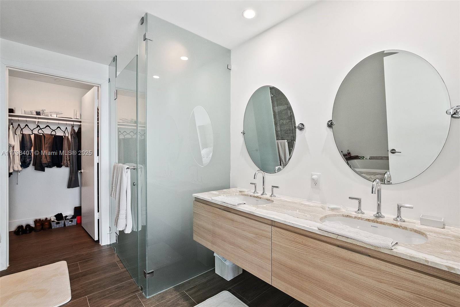 BISCAYNE BEACH CONDO - Residential