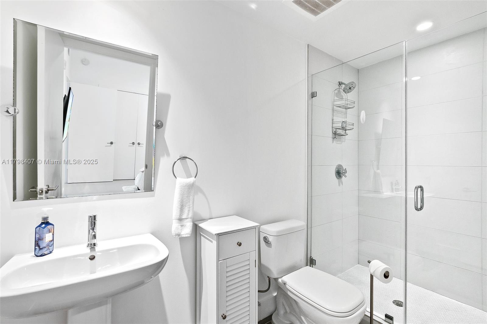 BISCAYNE BEACH CONDO - Residential