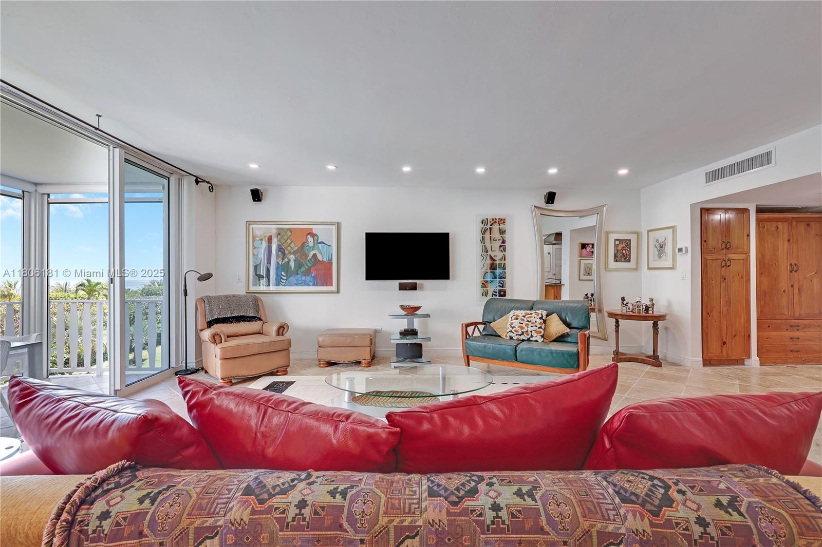 200 Ocean Lane Dr 305