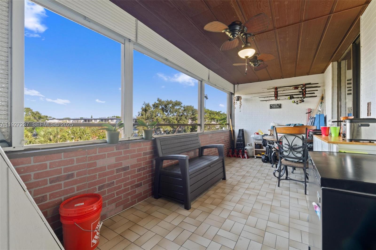 COCO WOOD CONDO - Residential