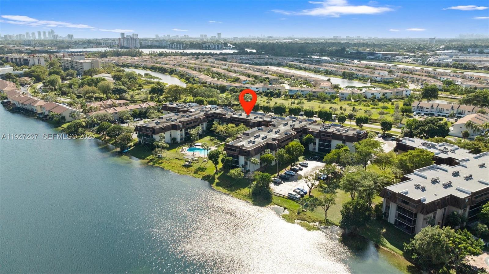 COCO WOOD CONDO - Residential