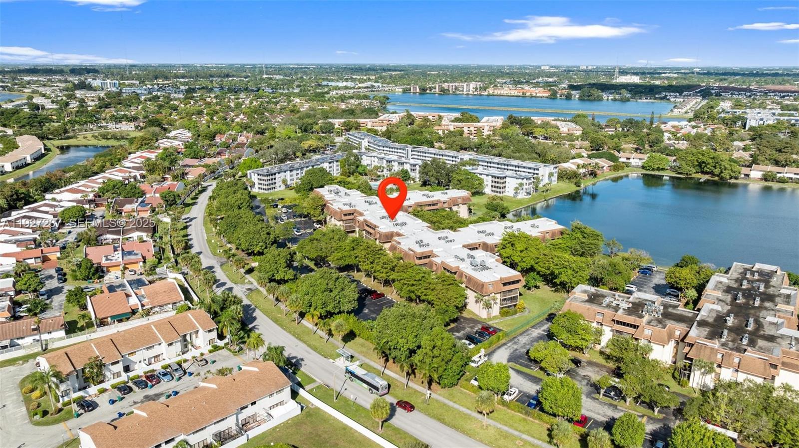 COCO WOOD CONDO - Residential