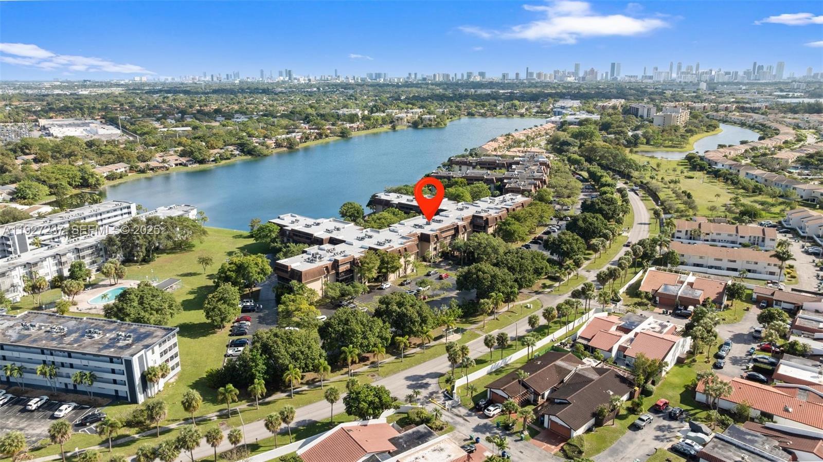 COCO WOOD CONDO - Residential