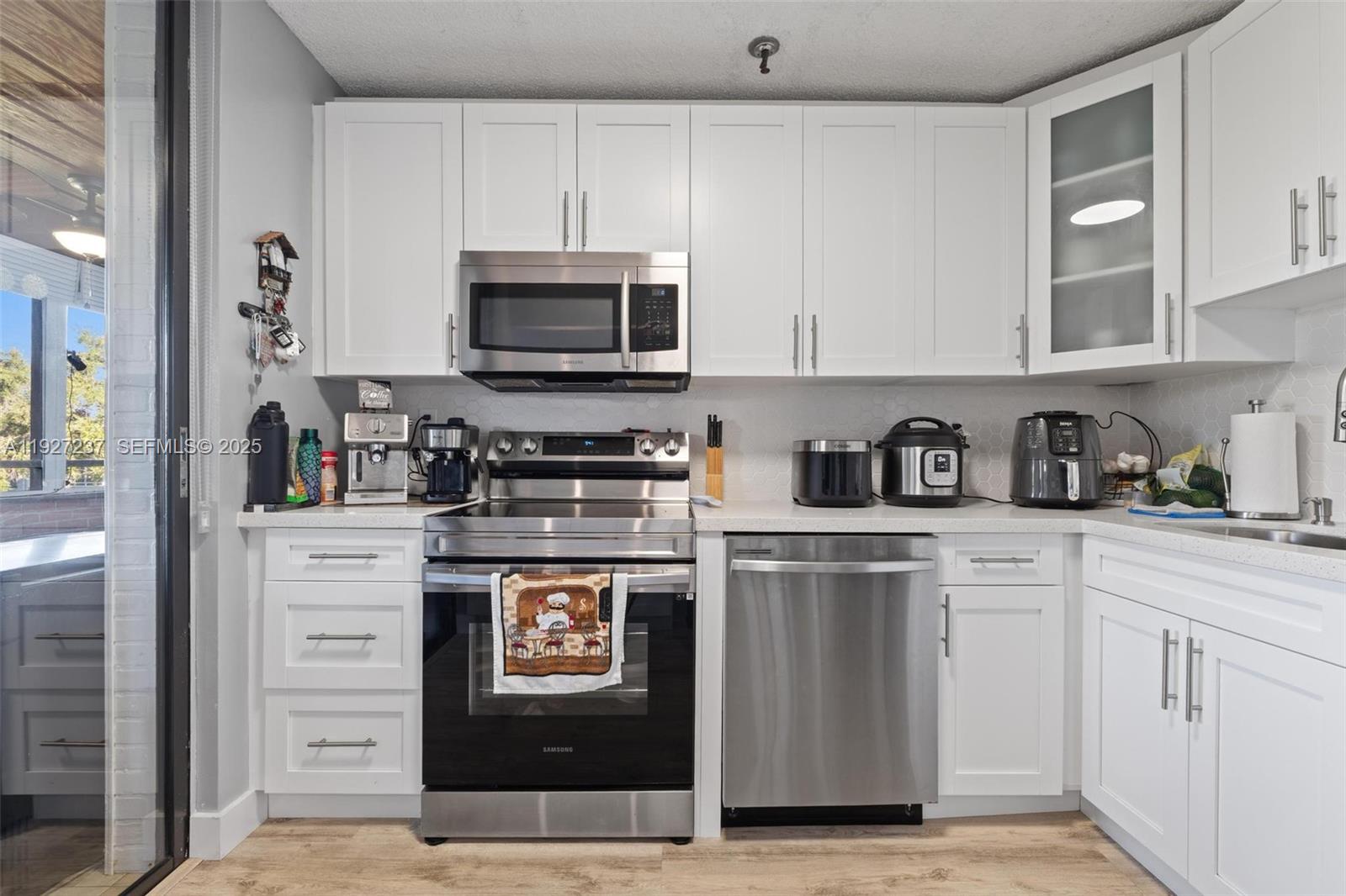 COCO WOOD CONDO - Residential