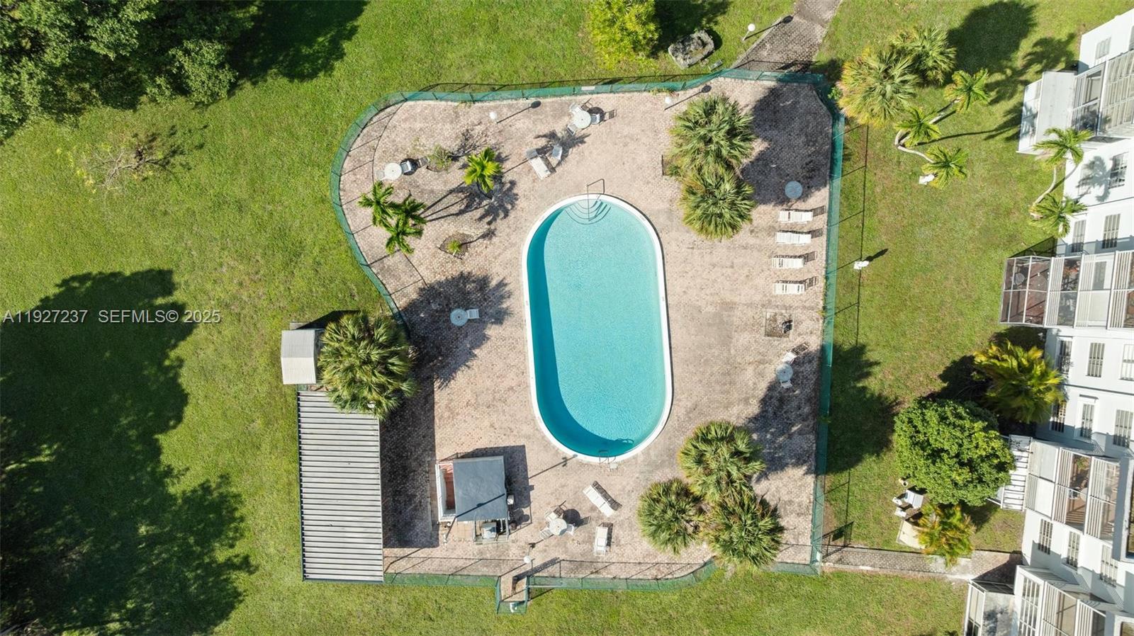 COCO WOOD CONDO - Residential