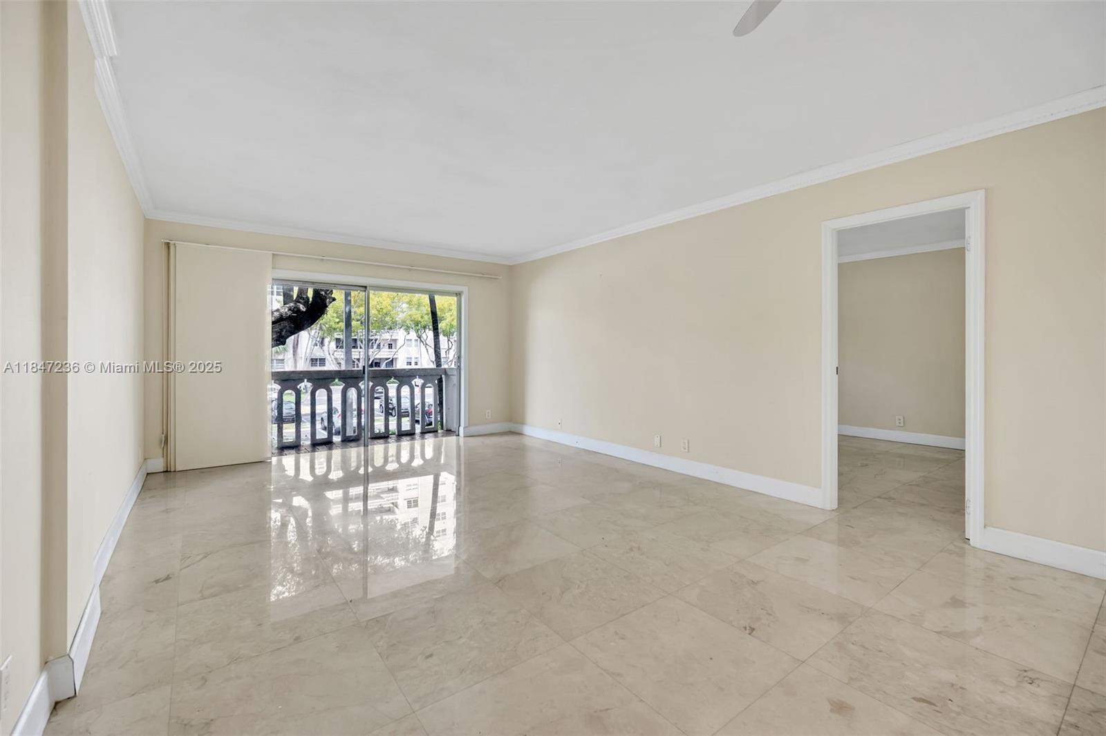 100 Edgewater Dr 240