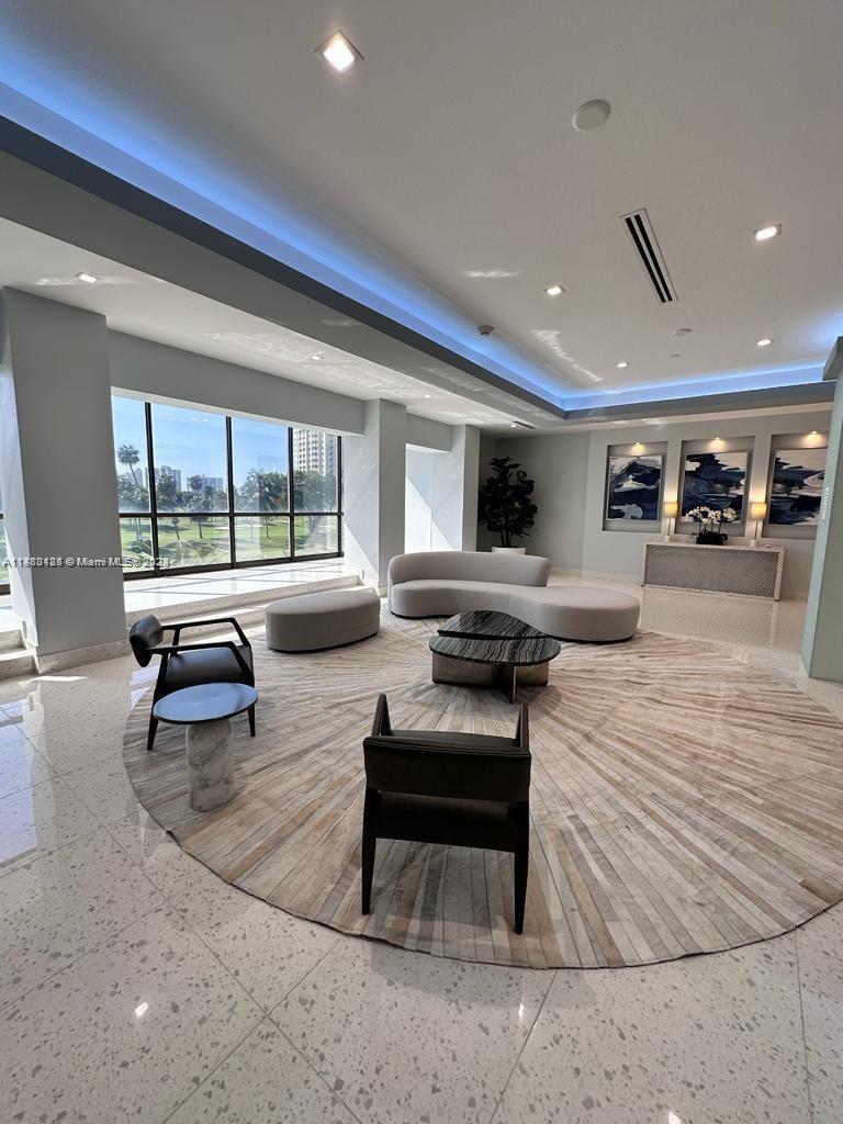 CORONADO CONDO TOWER I - Residential