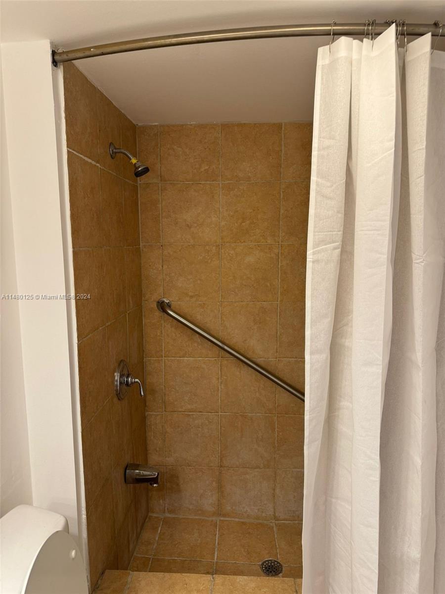 CORONADO CONDO TOWER I - Residential