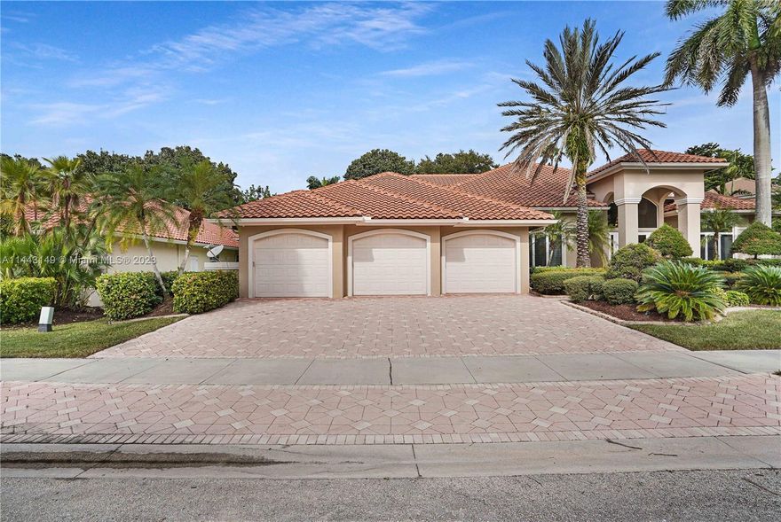 MAGNIFICENT CUSTOM MADE BREATHTAKING HOME WITH GOLF TO LAKE VIEW ON CUL-DE-SAC IN THE BEST COMMUNITY. AMAZING MASTER BEDROOM WITH ADDITIONAL BRAND NEW BUILT BEDROOM IN THE GARAGE. ELEGANT MARBLE FLOORS IN SPACIOUS LIVING AREA. 16FT CEILINGS AND HUGE HURRICANE IMPACT WINDOWS INSTALLED 2021. FABULOUS GOURMET KITCHEN, WITH ALL APPLIANCES, EXQUISITE FAMILY ROOM, WET BAR AND FIREPLACE. NEW ROOF, NEW A/C, ALL BATHROOMS REMODELED! ALL BEDROOMS WOODEN FLOORS AND CLOSETS. NEW EQUIPMENT FOR JACUZZI AND POOL. REMODELED GARAGE WITH A/C. SURROUND SYSTEM THRUOUT THE HOUSE.