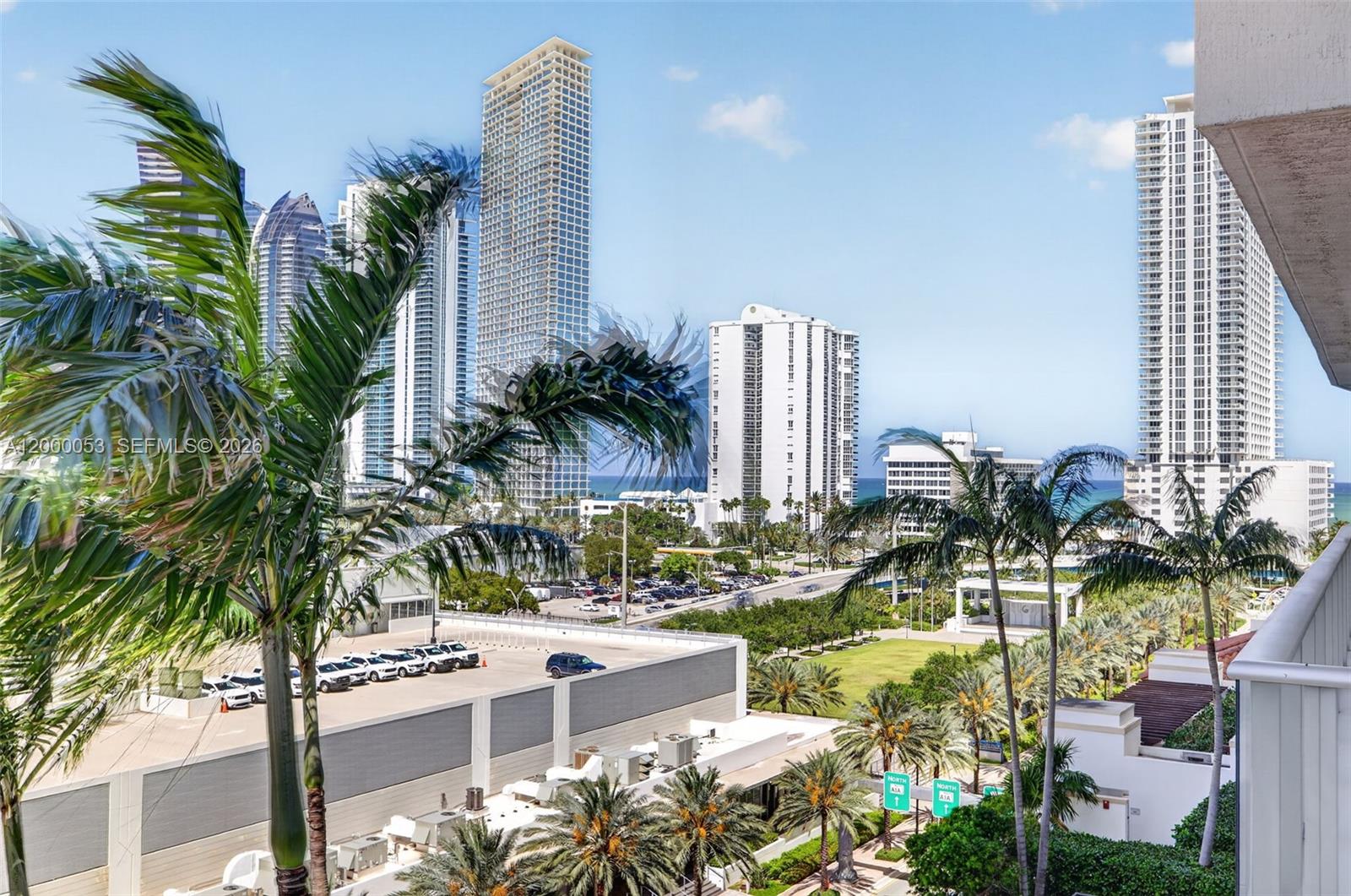 PARQUE TOWERS CONDO - Residential
