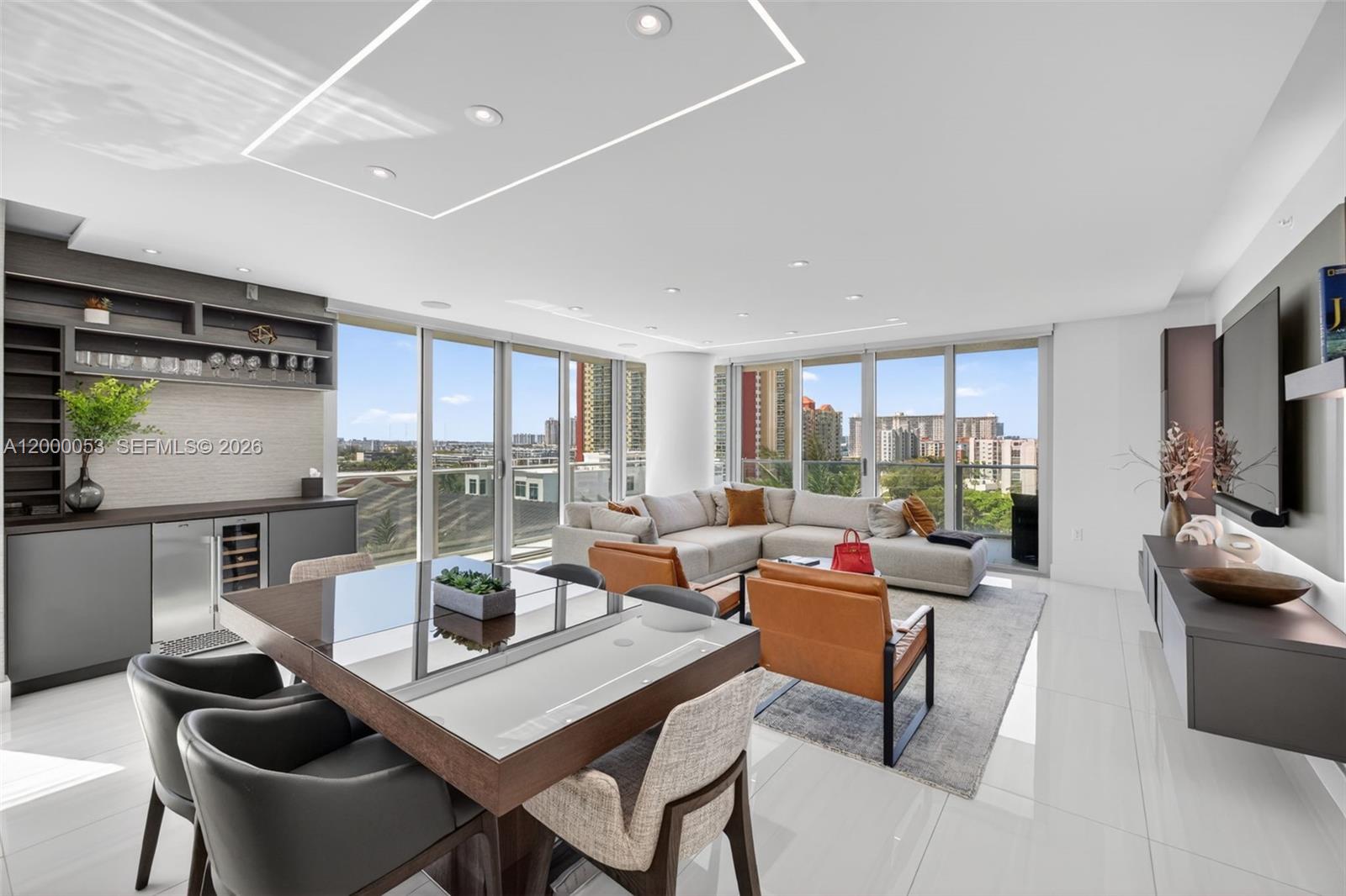 PARQUE TOWERS CONDO - Residential