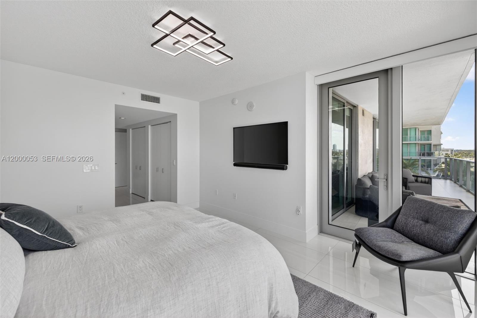 PARQUE TOWERS CONDO - Residential