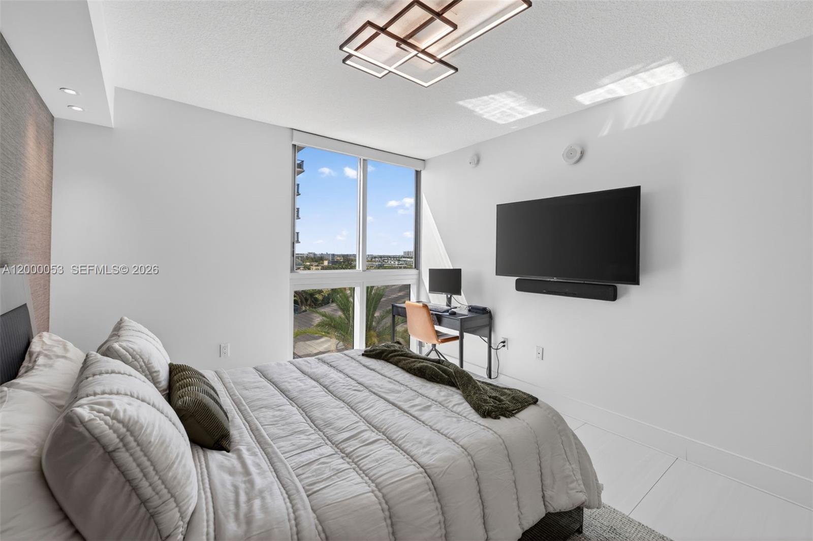 PARQUE TOWERS CONDO - Residential