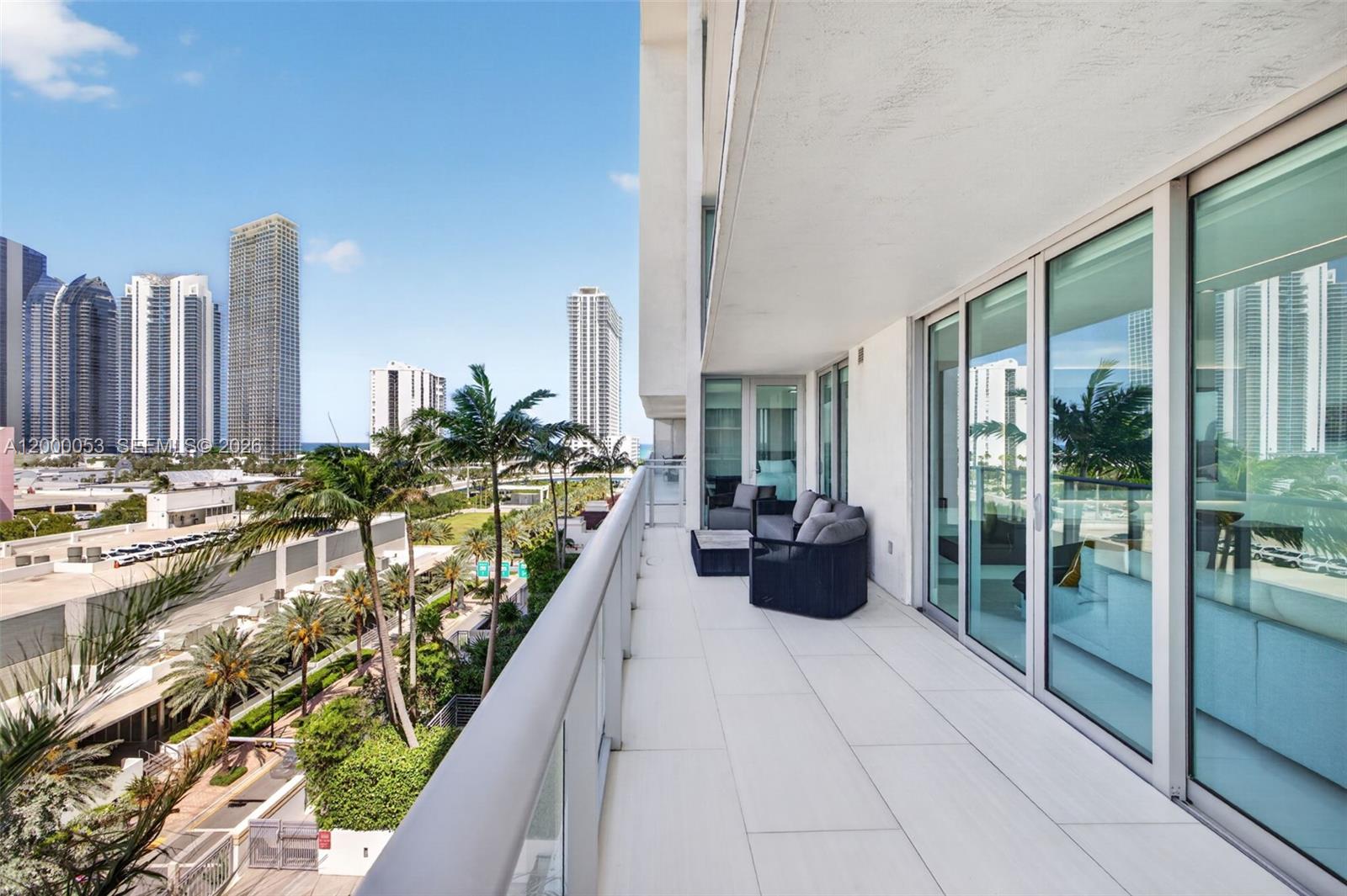 PARQUE TOWERS CONDO - Residential