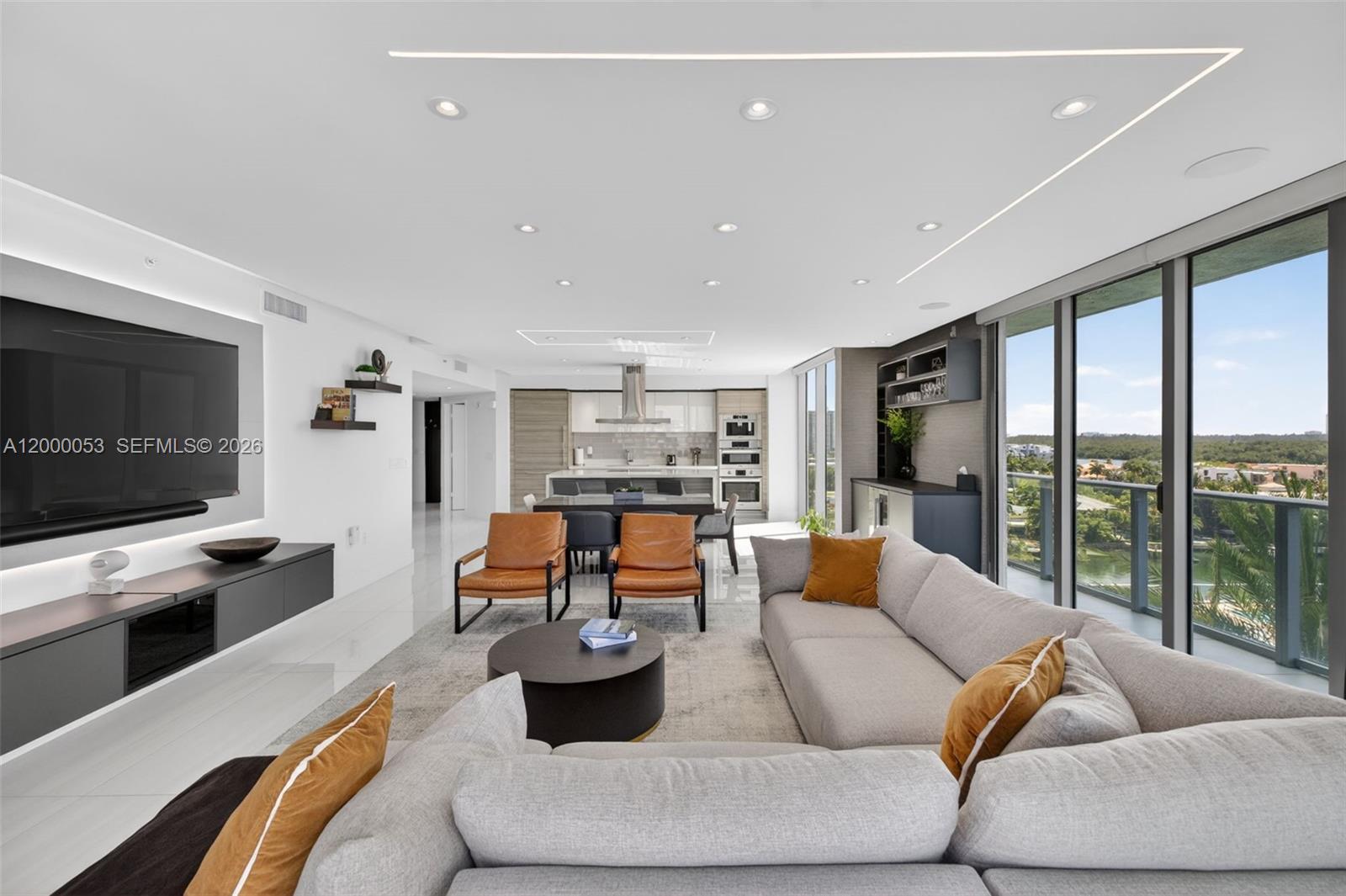 PARQUE TOWERS CONDO - Residential