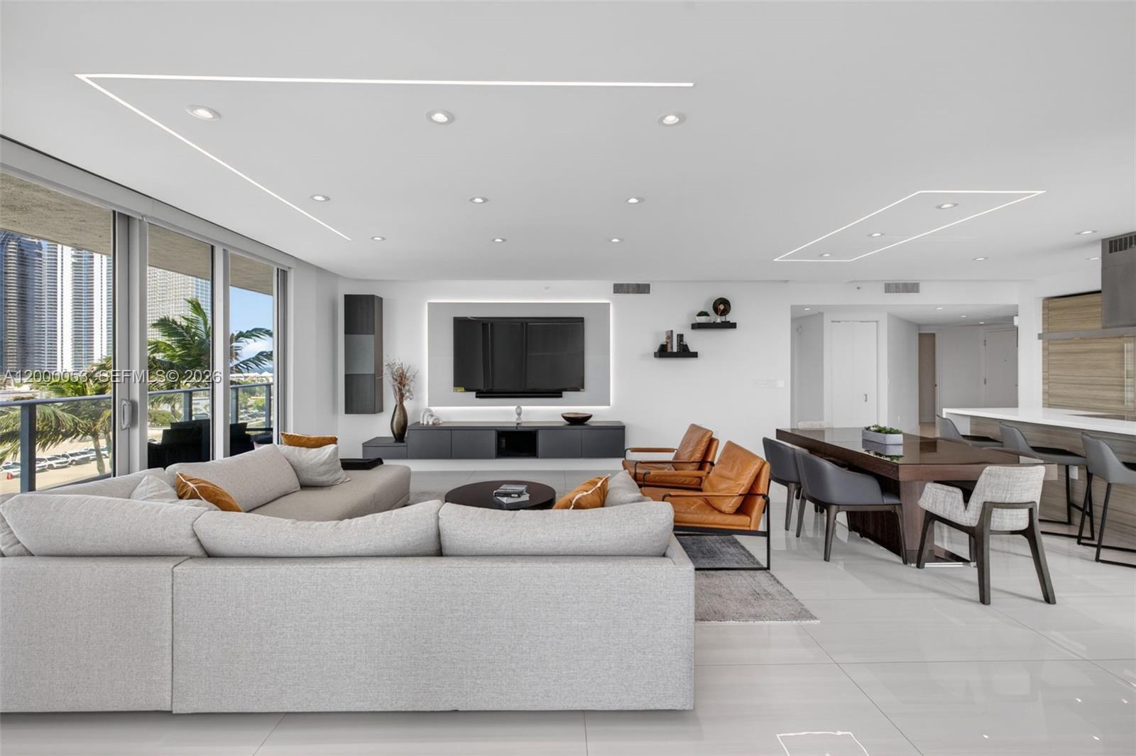 PARQUE TOWERS CONDO - Residential