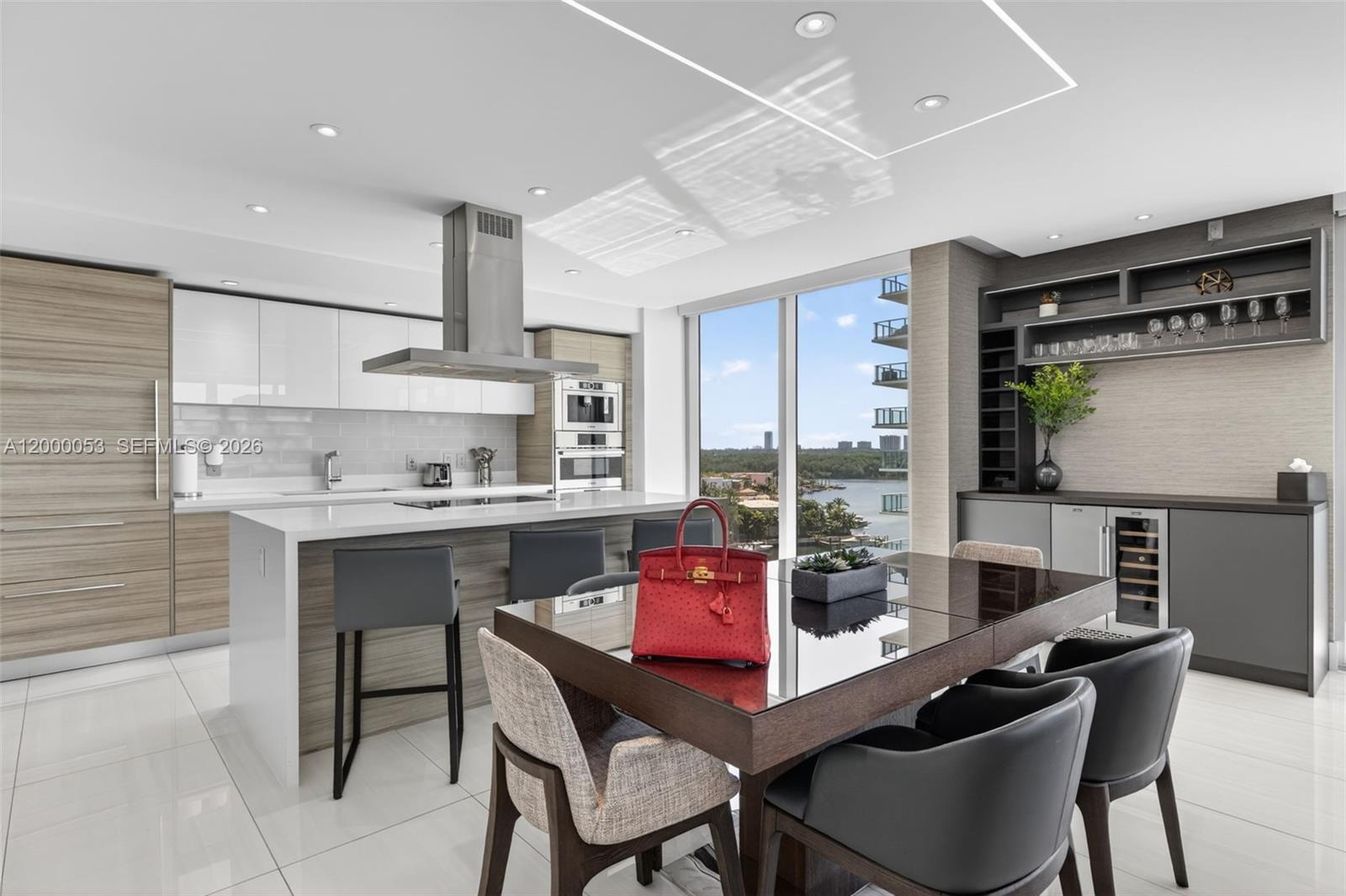 PARQUE TOWERS CONDO - Residential