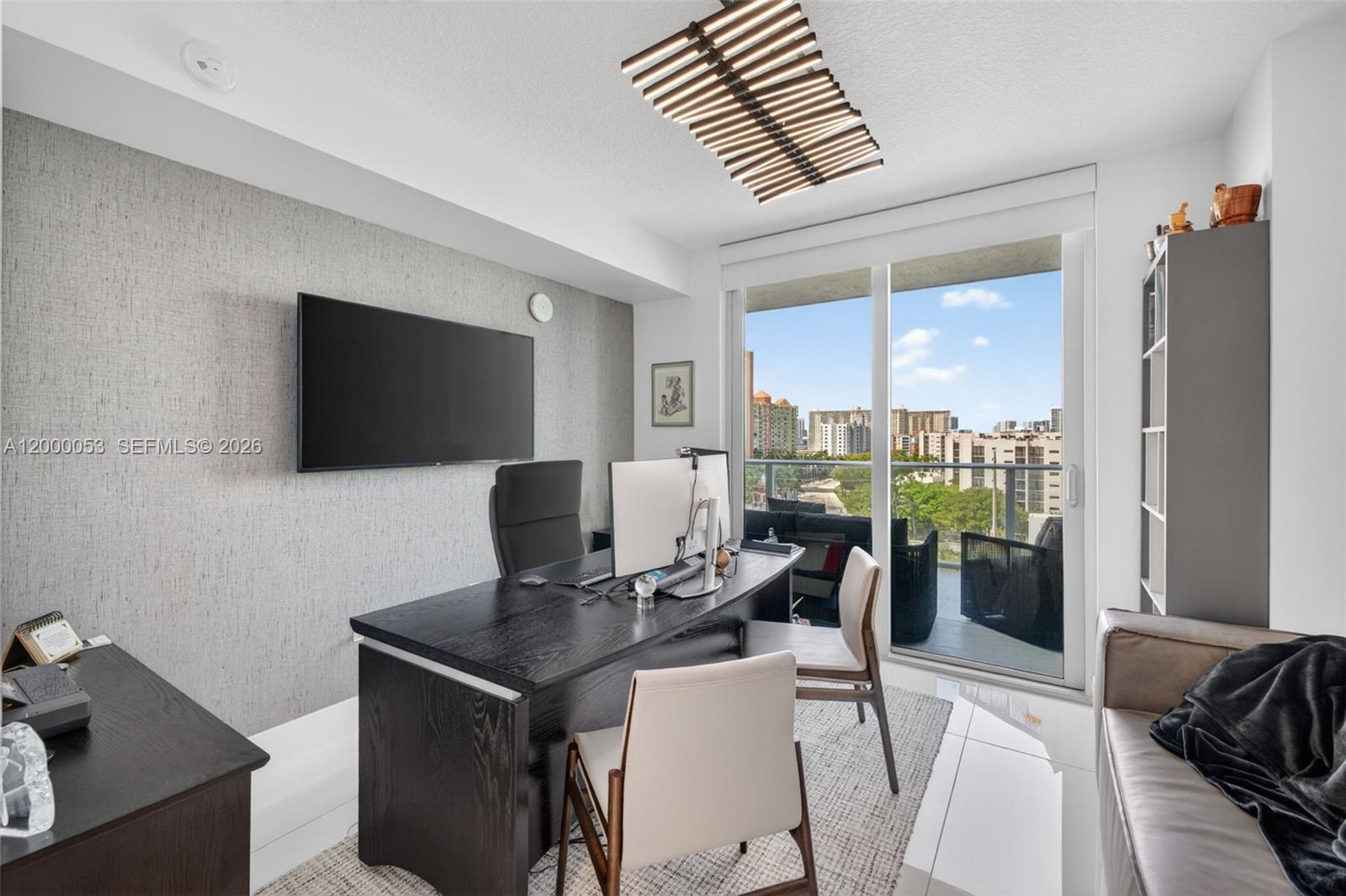 PARQUE TOWERS CONDO - Residential