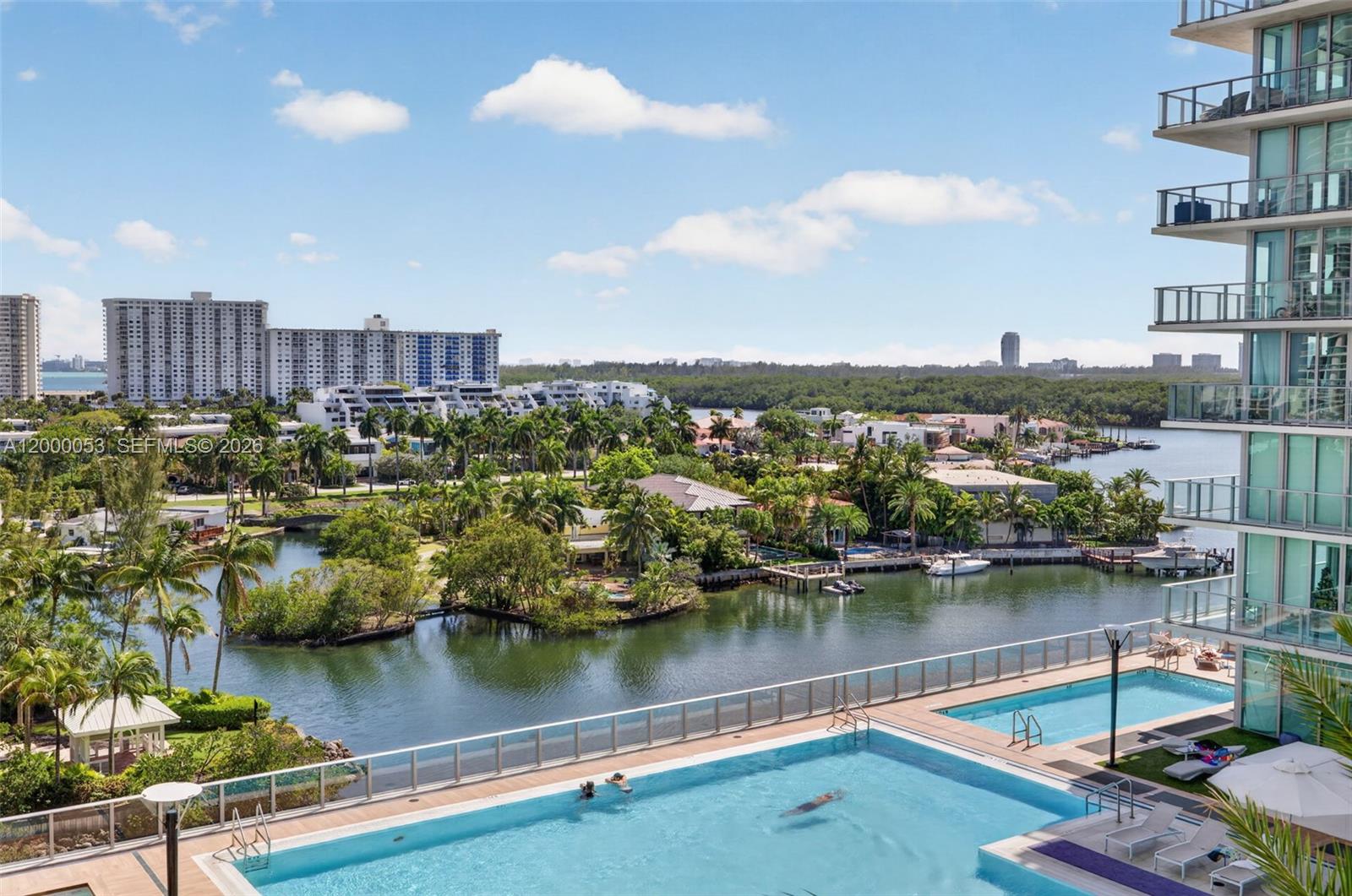 PARQUE TOWERS CONDO - Residential