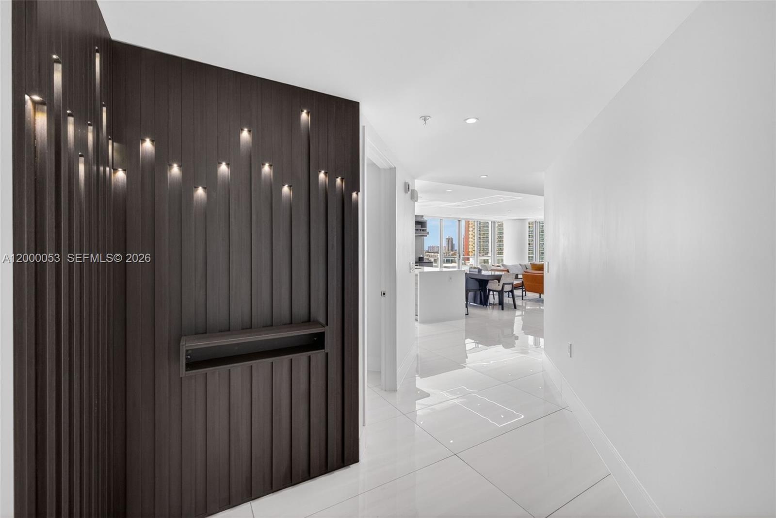 PARQUE TOWERS CONDO - Residential