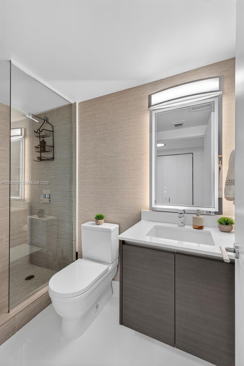 PARQUE TOWERS CONDO - Residential