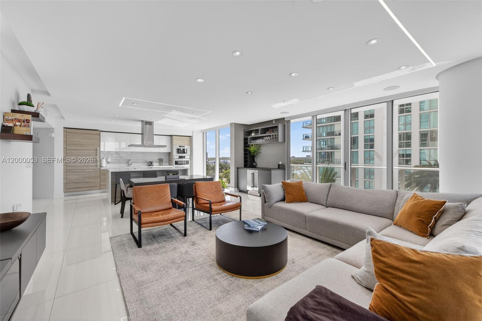 PARQUE TOWERS CONDO - Residential