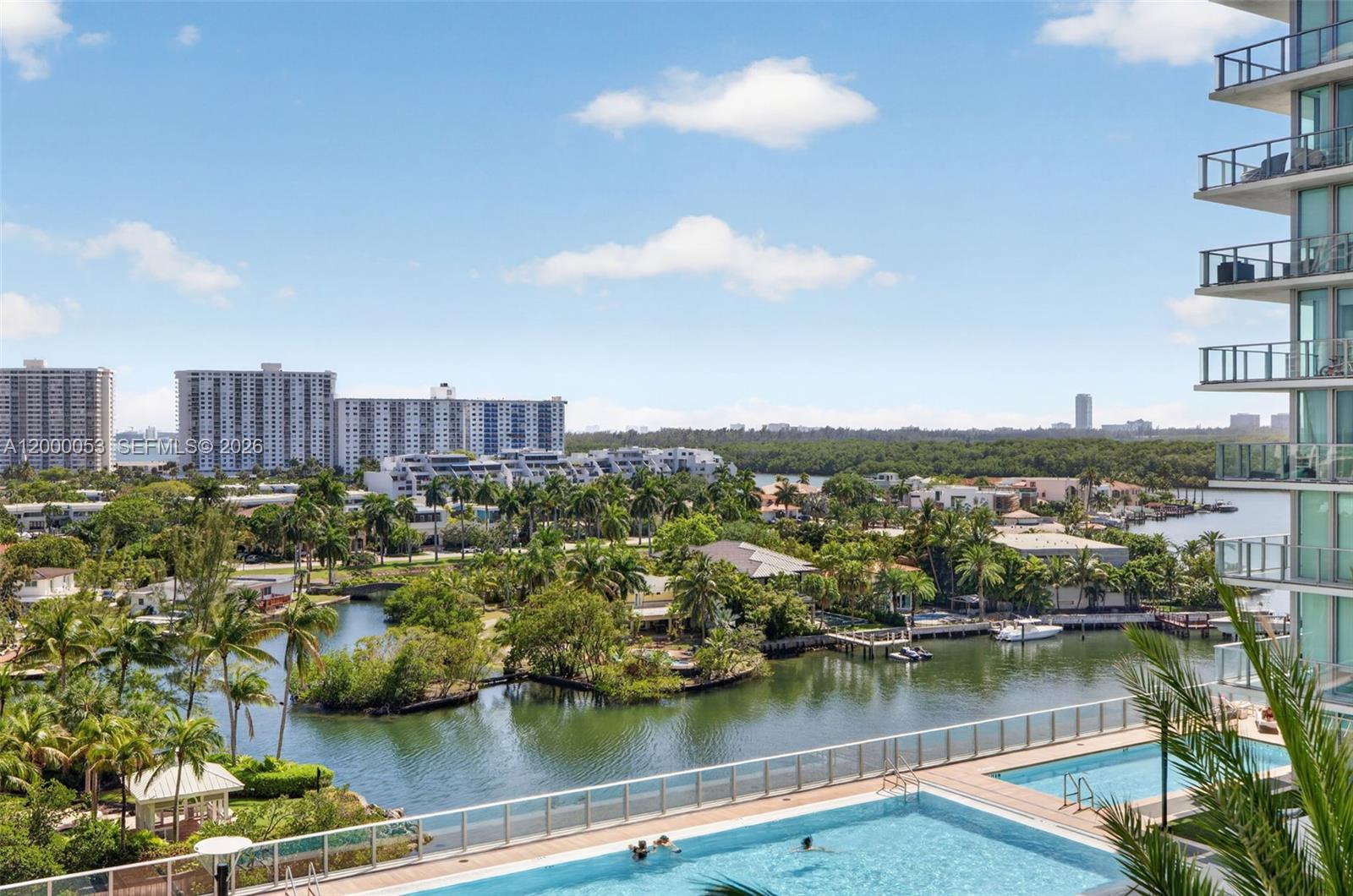 PARQUE TOWERS CONDO - Residential