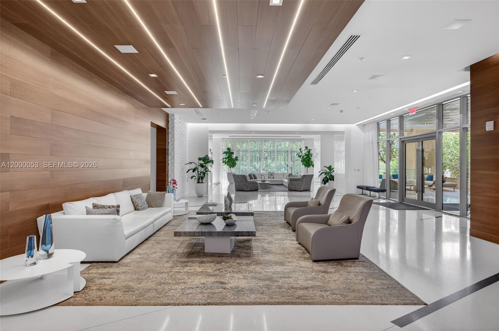 PARQUE TOWERS CONDO - Residential