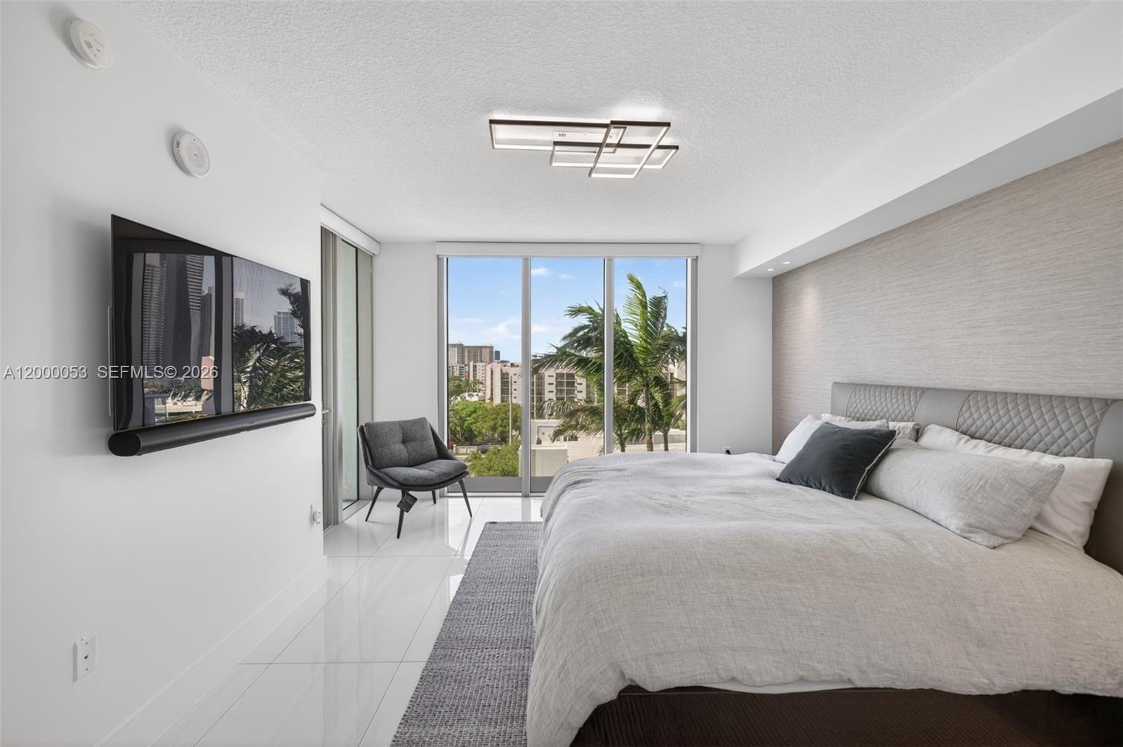 PARQUE TOWERS CONDO - Residential