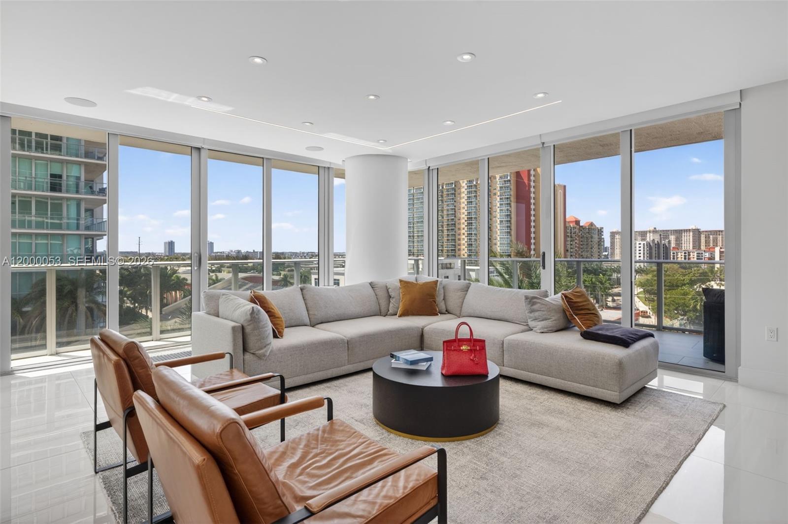 PARQUE TOWERS CONDO - Residential