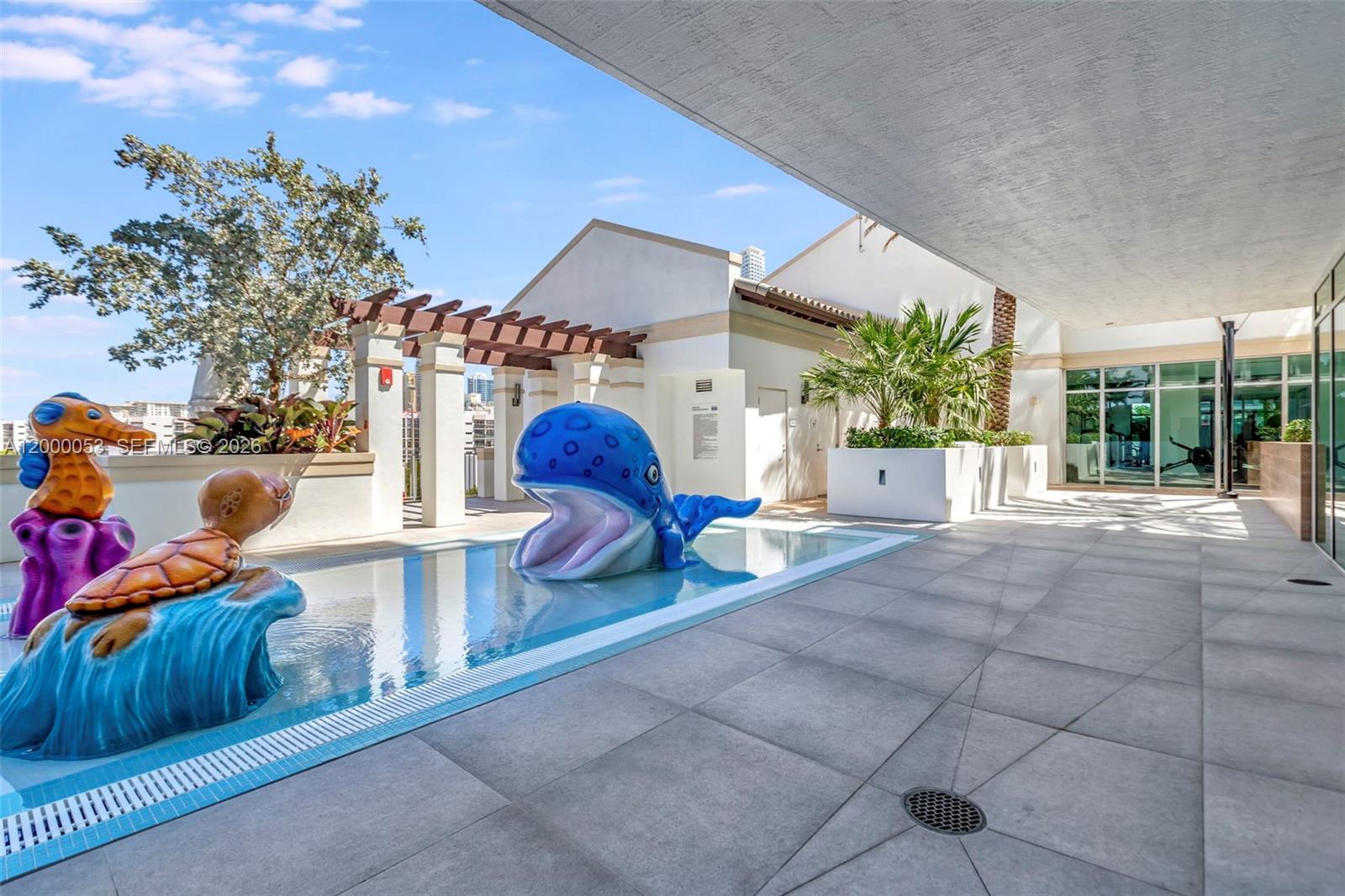 PARQUE TOWERS CONDO - Residential