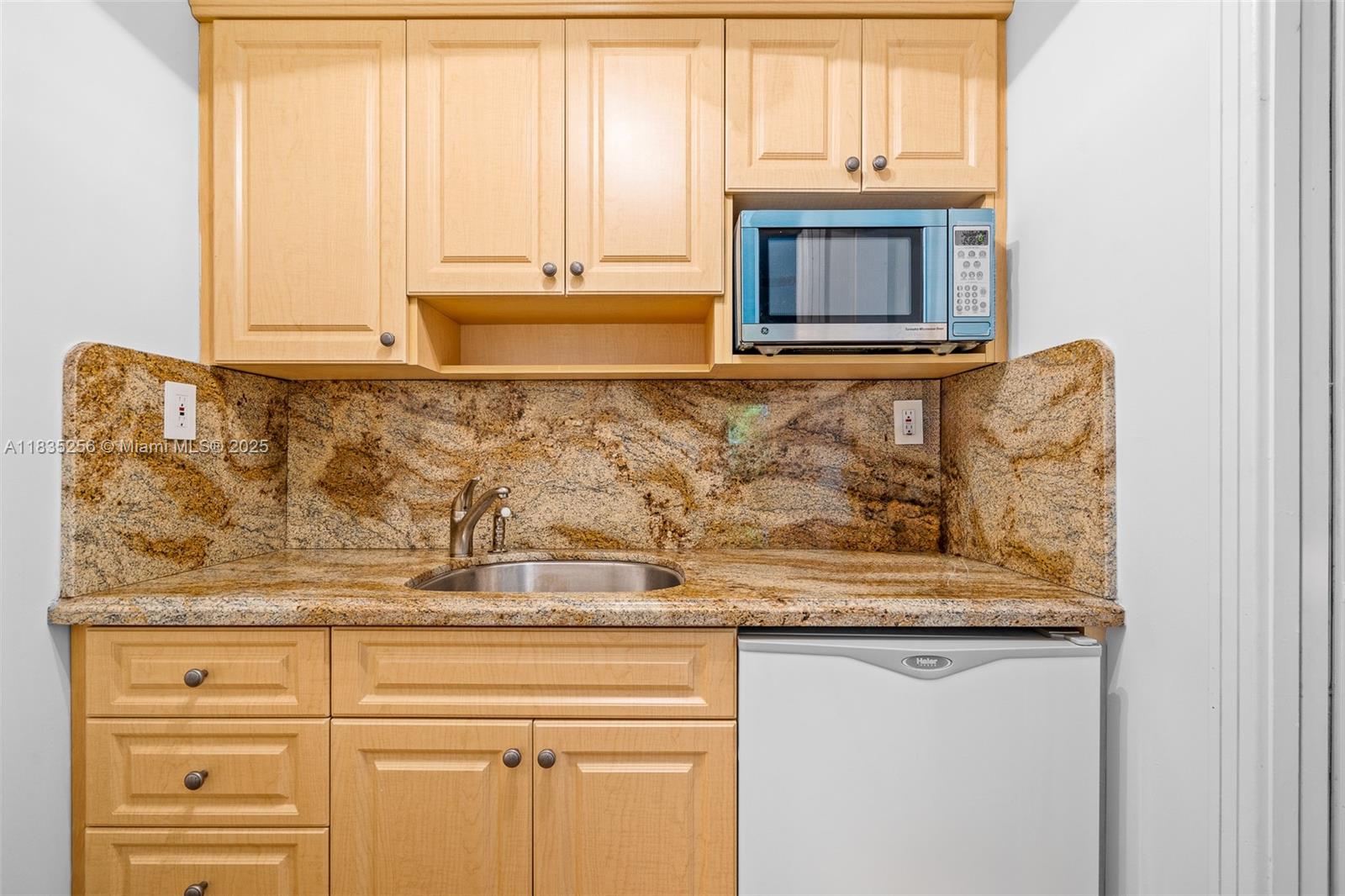 COLLINS ACRES - Residential