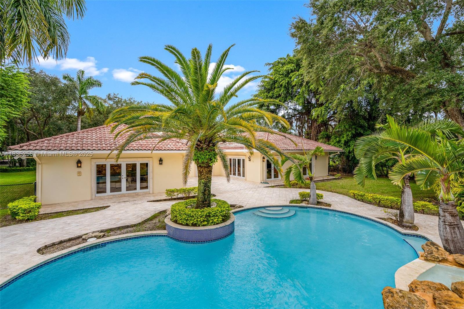 COLLINS ACRES - Residential